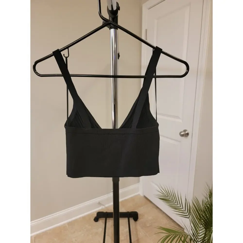 NWOT Zara Black Ribbed Knit V-Neck Crop Top Bralette Women's Size M - Picture 2 of 3